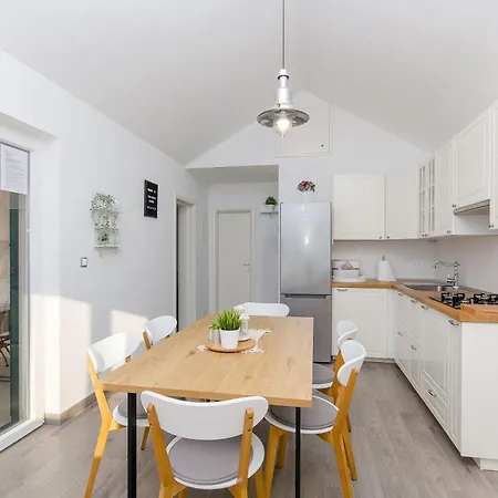 度假居 House Blato 波斯蒂勒